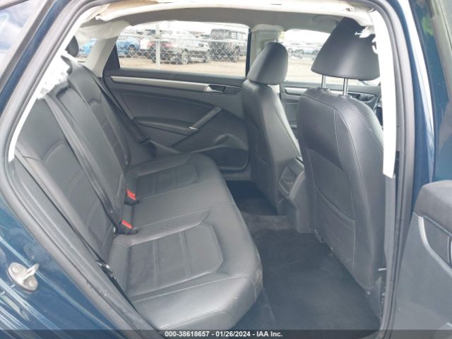 1VWAA7A38JC027849 Volkswagen PASSAT