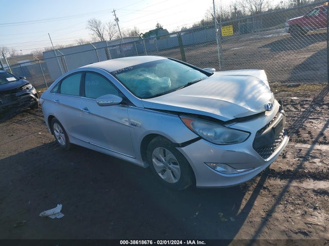 Hyundai SONATA HYBRID 2015 KMHEC4A43FA121058 Image 1