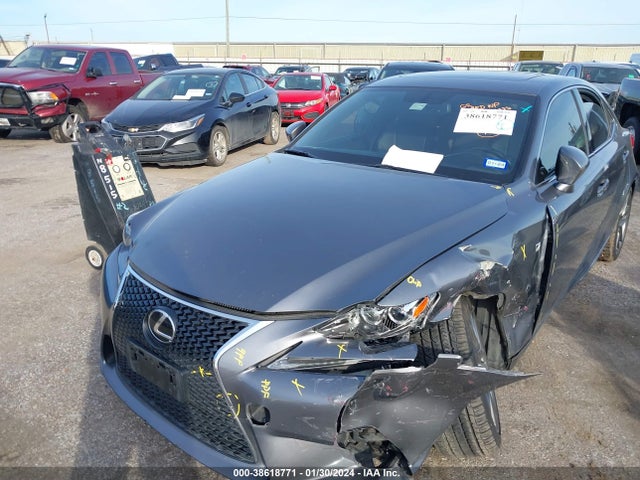 Lexus IS 200T 2016 JTHBA1D25G5011689 Image 2