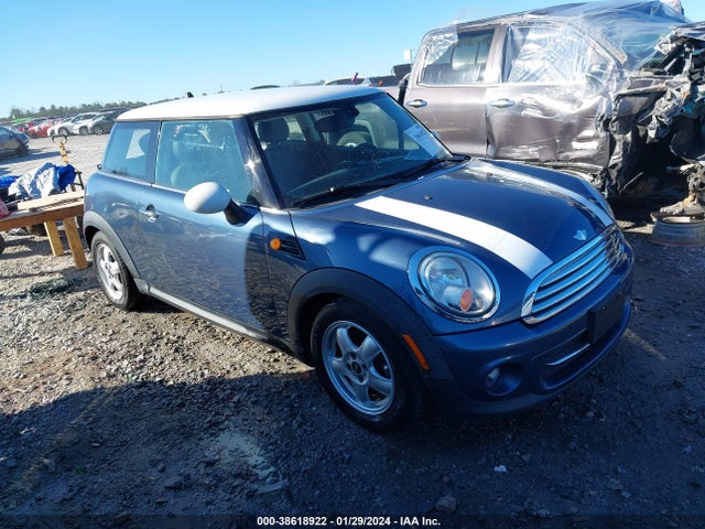 2011 MINI COOPER WMWSU3C56BT097483 Photo 0