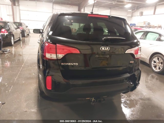 2015 KIA SORENTO LX VIN: 5XYKT3A66FG621265