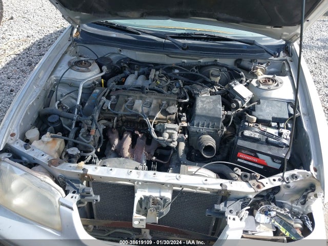2000 MAZDA 626 ES/LX VIN: 1YVGF22C3Y5144697