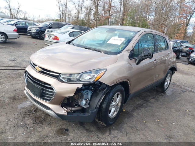 Chevrolet TRAX LS 2018 3GNCJKSB3JL313916 Image 2