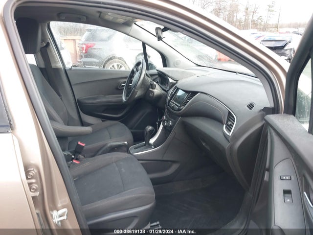 Chevrolet TRAX LS 2018 3GNCJKSB3JL313916 Image 5