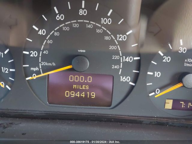 2001 MERCEDES-BENZ E-CLASS WDBJF70J41B353561 Photo 6