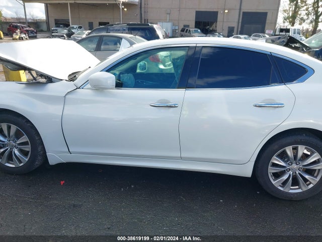 2012 INFINITI M37X VIN: JN1BY1AR3CM393013