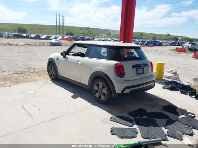 2022 MINI HARDTOP WMW33DH0XN2S10761 Photo 2