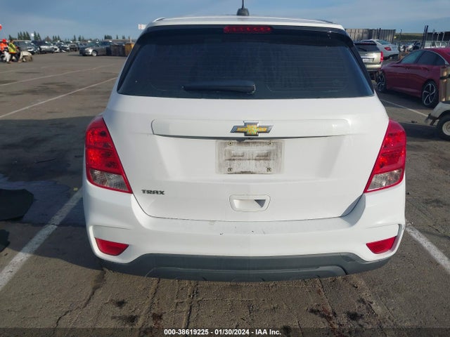 Chevrolet TRAX LS 2018 3GNCJKSB0JL355573 Image 17