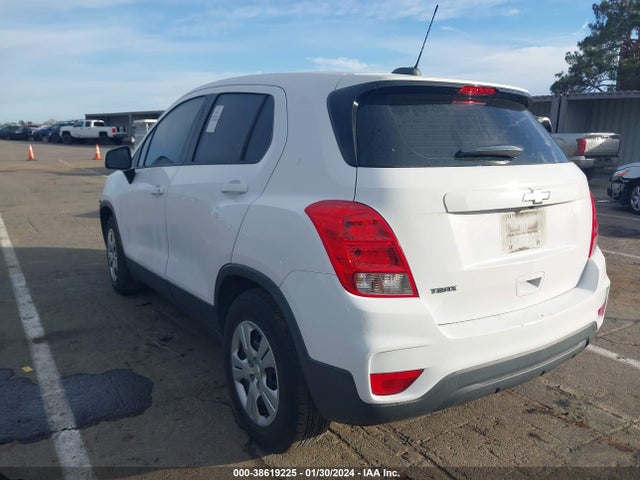 Chevrolet TRAX LS 2018 3GNCJKSB0JL355573 Image 3