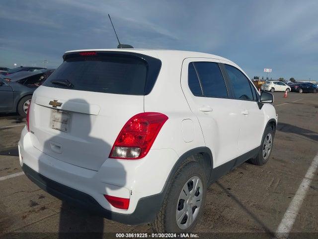 Chevrolet TRAX LS 2018 3GNCJKSB0JL355573 Image 4