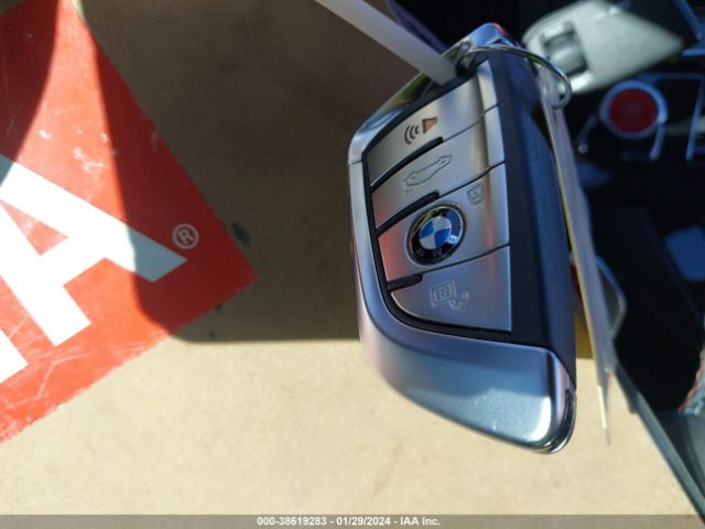 WBS83CH06NCK75497 BMW M5