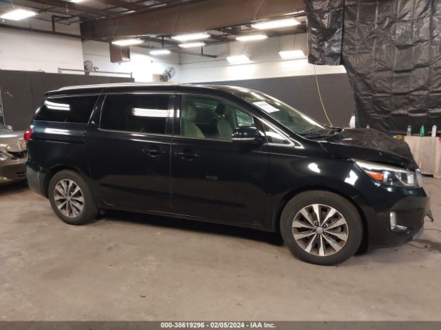 KNDMC5C1XG6138761 KIA Sedona Sx