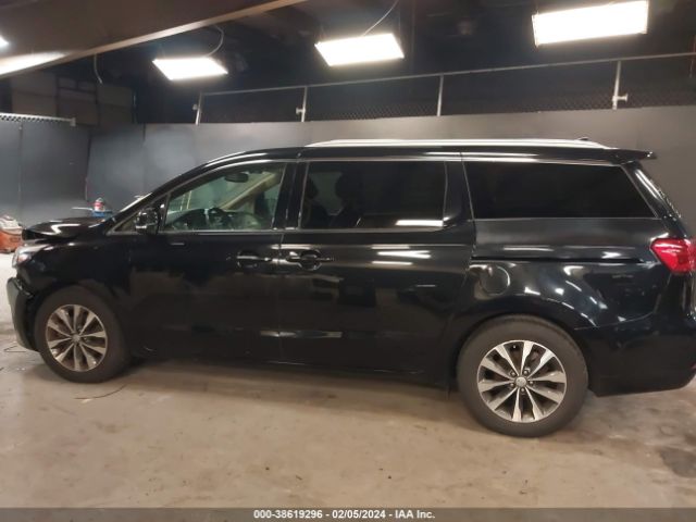 KNDMC5C1XG6138761 KIA Sedona Sx