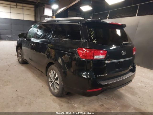 KNDMC5C1XG6138761 KIA Sedona Sx