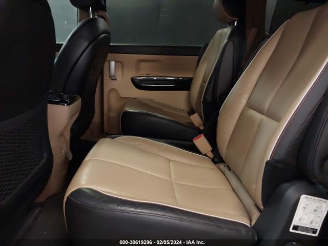 KNDMC5C1XG6138761 KIA Sedona Sx