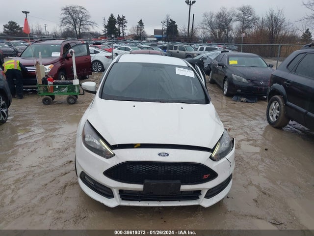 Ford Focus 2018 1FADP3L9XJL289371 Image 12