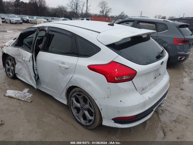Ford Focus 2018 1FADP3L9XJL289371 Image 3