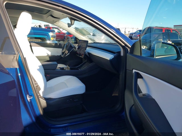 5YJYGDED7MF115221 Tesla Model Y Standard Range Rear-wheel Drive