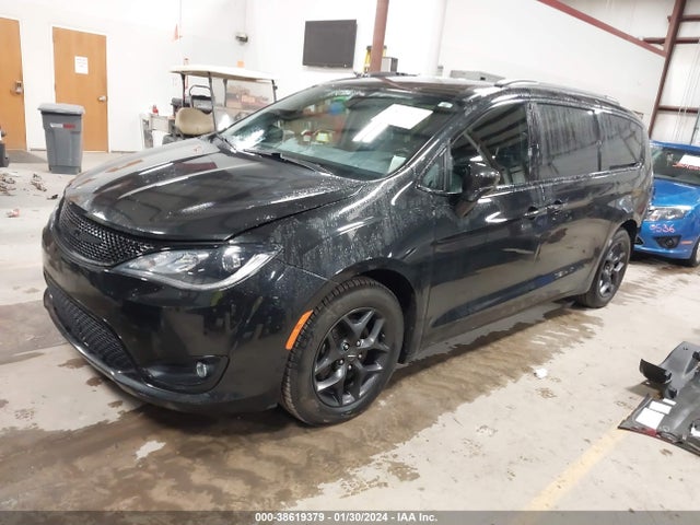 Продаж на аукціоні авто 2018 Chrysler Pacifica Touring L, vin: 2C4RC1BGXJR214354, номер лоту: 38619379