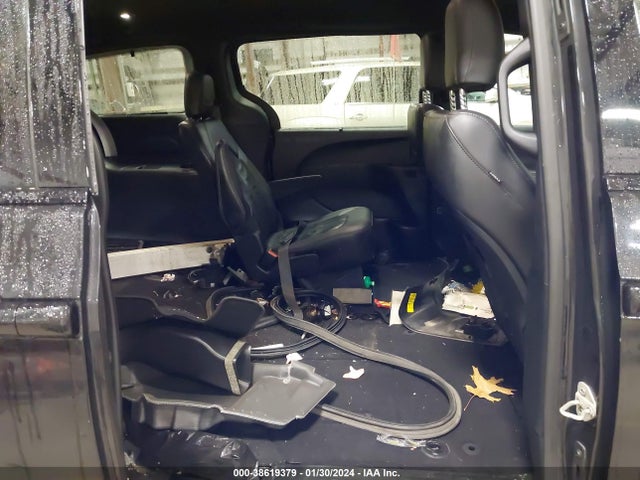 Продаж на аукціоні авто 2018 Chrysler Pacifica Touring L, vin: 2C4RC1BGXJR214354, номер лоту: 38619379