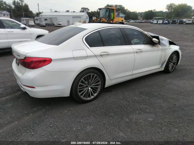 WBAJA7C32HG906098 BMW 530i Xdrive