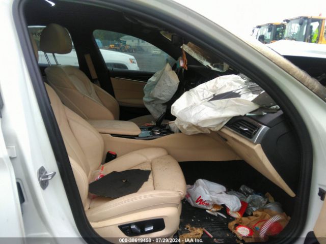 WBAJA7C32HG906098 BMW 530i Xdrive