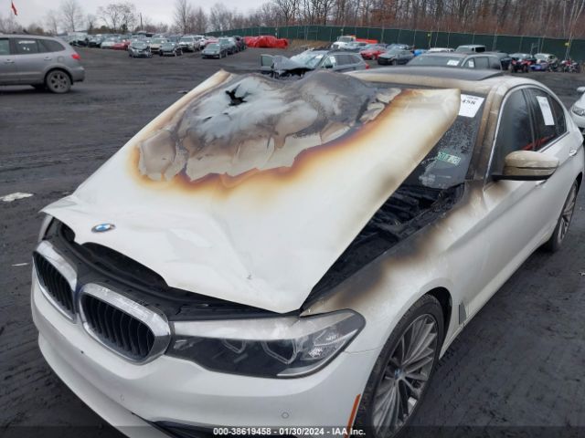 WBAJA7C32HG906098 BMW 530i Xdrive