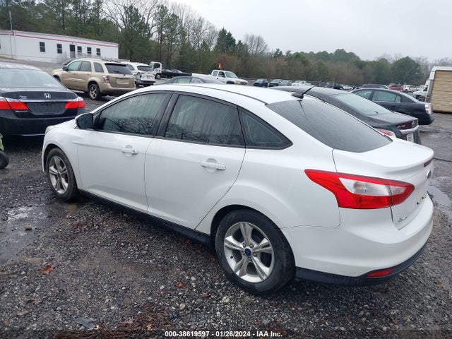 Ford FOCUS SE 2014 1FADP3F22EL400144 Image 3