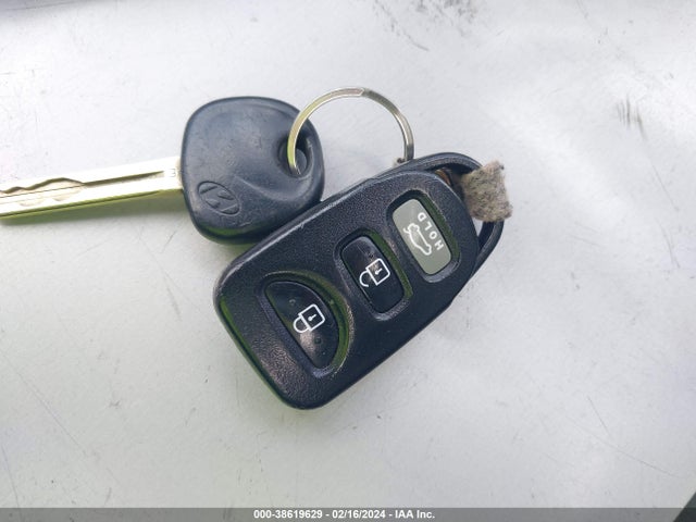 2014 HYUNDAI SONATA GLS VIN: 5NPEB4AC9EH927539