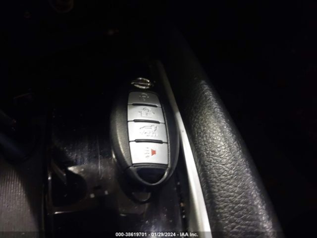 KNMAT2MV2GP702044 Nissan Rogue Sl