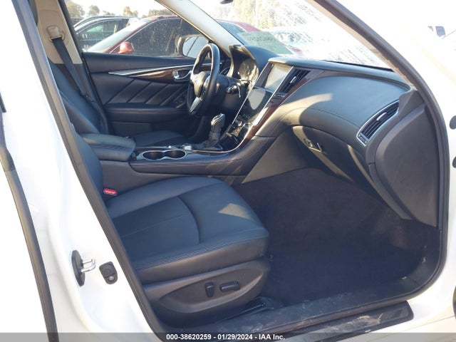 2018 INFINITI Q50 3.0T LUXE VIN: JN1EV7AP9JM352695
