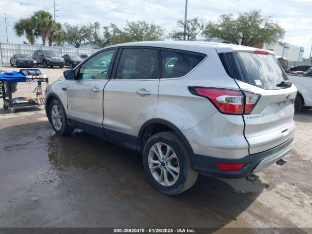 1FMCU0GD7HUE39870 Ford ESCAPE SE