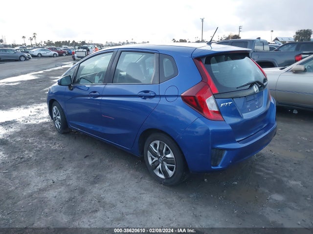 Honda FIT LX 2015 3HGGK5H5XFM786743 Image 3