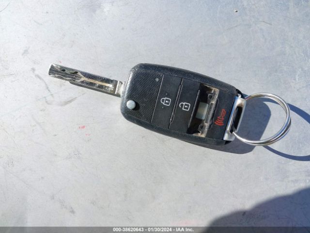 5XXGM4A71FG498769 KIA Optima Lx
