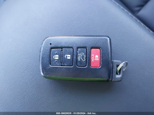 Toyota Rav4 Platinum 2017 2T3YFREV2HW342146 Image 11