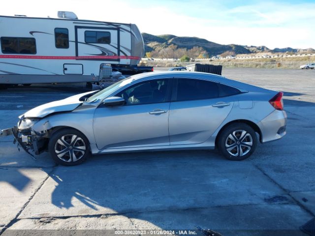 2HGFC2F5XHH568037 Honda Civic Lx