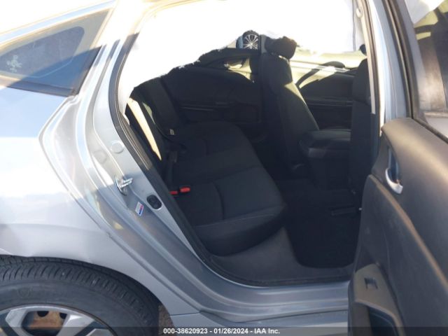 2HGFC2F5XHH568037 Honda Civic Lx