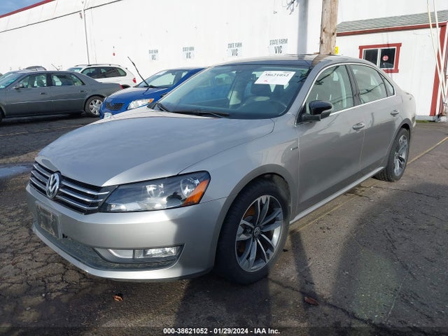 1VWBT7A39EC098370 Volkswagen Passat 1.8t Sport