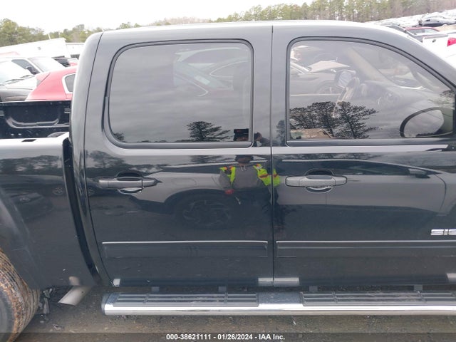 2011 GMC SIERRA 1500 SLE VIN: 3GTP2VE32BG103637