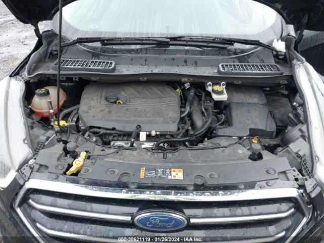 1FMCU0GD8HUD81414 Ford ESCAPE SE