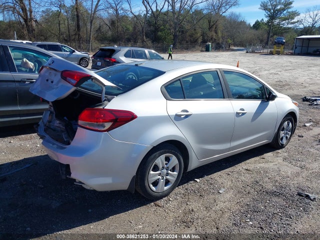 KIA FORTE LX 2017 3KPFK4A72HE117508 Image 4