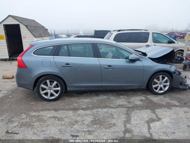 YV140MEKXH1359276 Volvo V60 T5 Premier