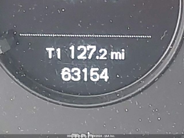YV140MEKXH1359276 Volvo V60 T5 Premier