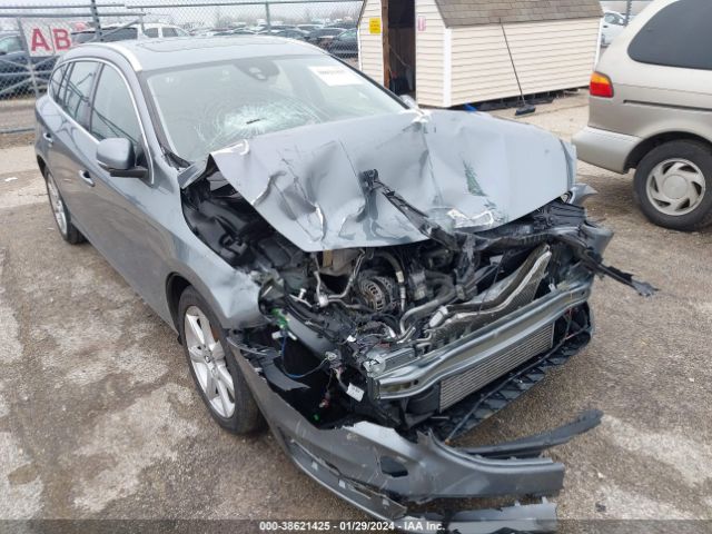 YV140MEKXH1359276 Volvo V60 T5 Premier