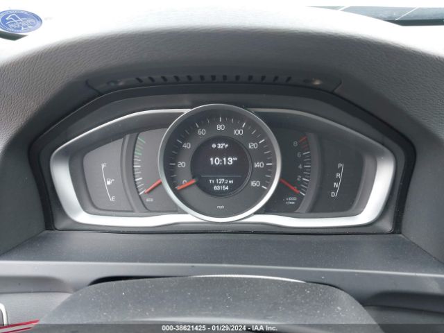 YV140MEKXH1359276 Volvo V60 T5 Premier