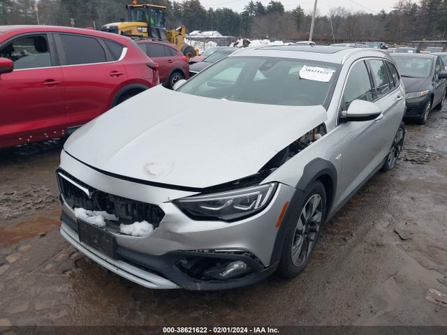 W04GV8SX4J1093684 Buick Regal Tourx Essence