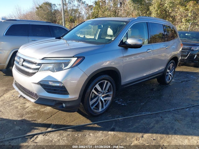 2018 HONDA PILOT TOURING VIN: 5FNYF6H97JB003858