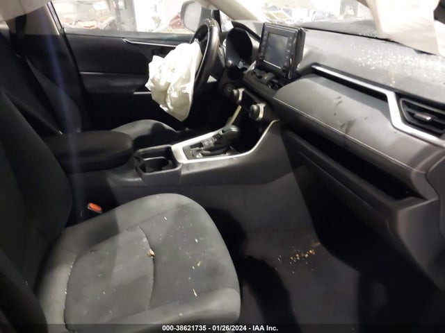 Toyota RAV4 LE 2019 2T3F1RFV2KC032737 Image 5