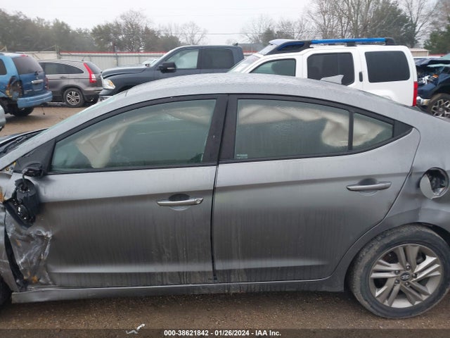 Hyundai ELANTRA SEL 2019 5NPD84LF2KH424187 Image 15