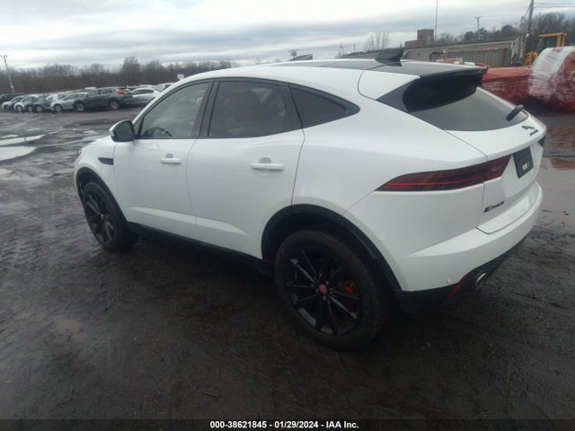 2021 JAGUAR E-PACE SADFP2FX2M1019739 Photo 2